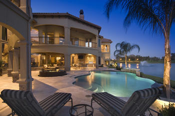 Luxury Homes with Pool on Lake Riverstone | Luxury Homes with Pool on Lake